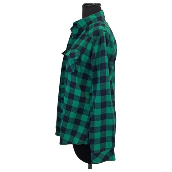 Ochenta green and black flannel. Button up w/ Synch waist! - Picture 3 of 9